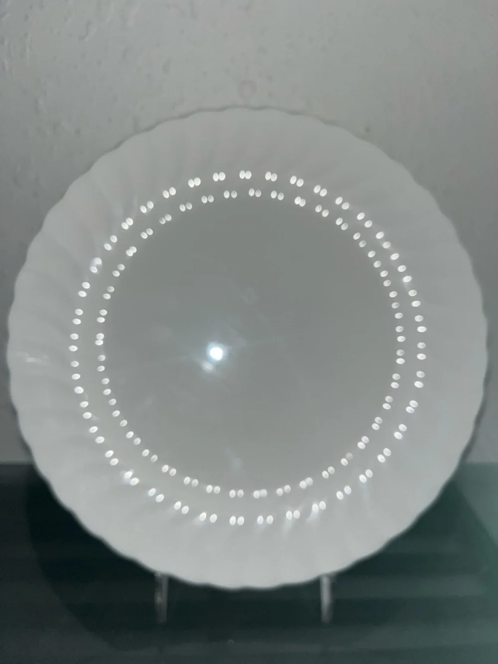 Wedgwood Candlelight White Scalloped Porcelain 11” Dinner Plate